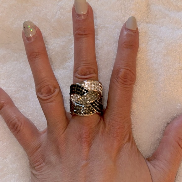 Lia Sophia Crystal Ring Sz 6.5 - Picture 1 of 5